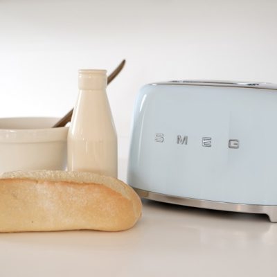 smeg-toaster-pastellblau-massives-wohnen-schulte-luedenscheid