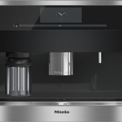 Einbau-Kaffeevollautomat
mit Bohnensystem - der Miele Alleskönner für höchste Ansprüche.

• Perfekte Ergebnisse und intensives Kaffeearoma - AromaticSystem

• Vollautomatische Perfektion - OneTouch for Two

• Einzigartige automatische Tassenhöhenerkennung - CupSensor

• Innovatives und komfortables Milchsystem - EasyClick-Milksystem

• Komfortable Reinigung für Pflege und Erhalt - Reinigungsprogramme